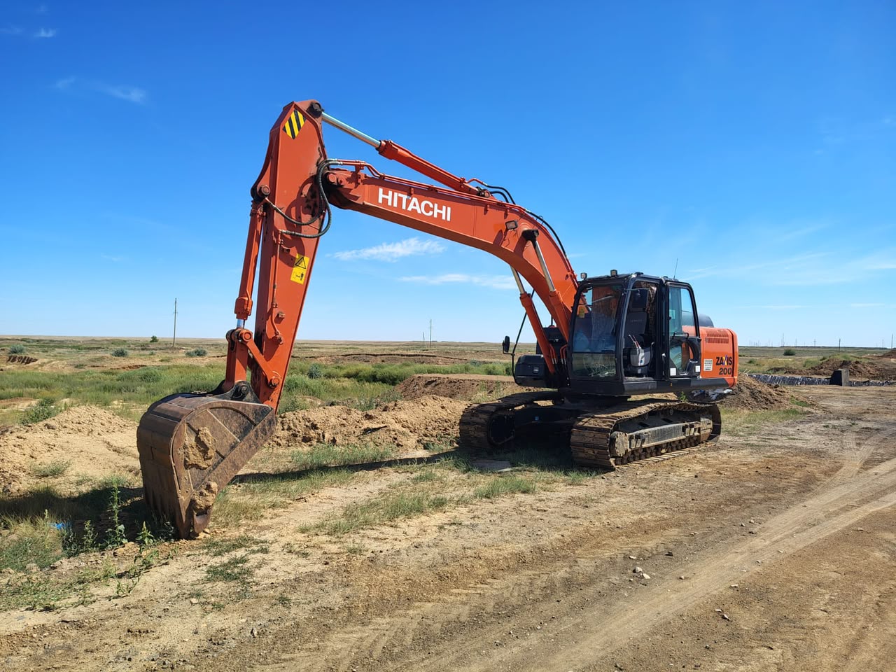 Экскаватор Hitachi ZAXIS 200